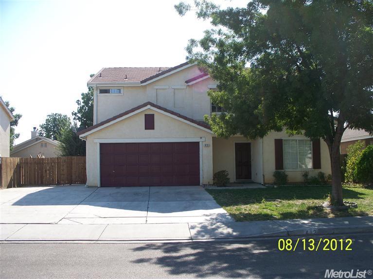 413 Peregrine Dr, Patterson, CA 95363 photo 1