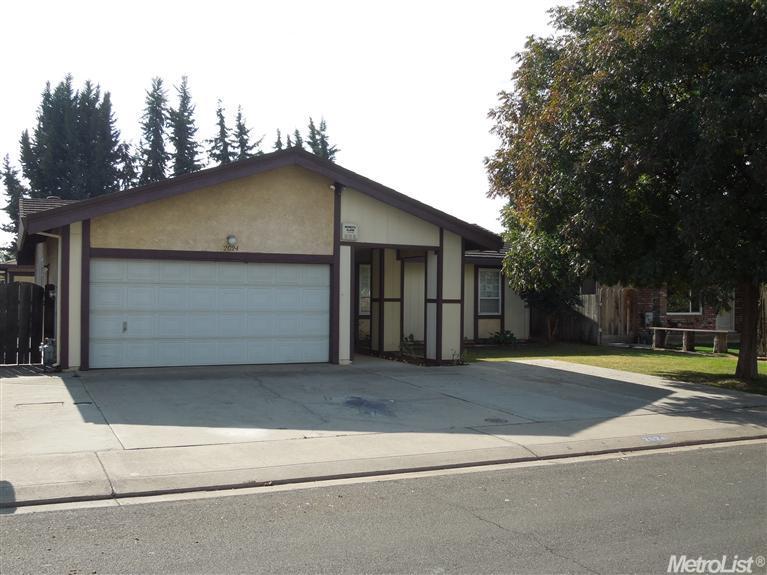 2024 Bavil Dr, Ceres, CA 95307 photo 1