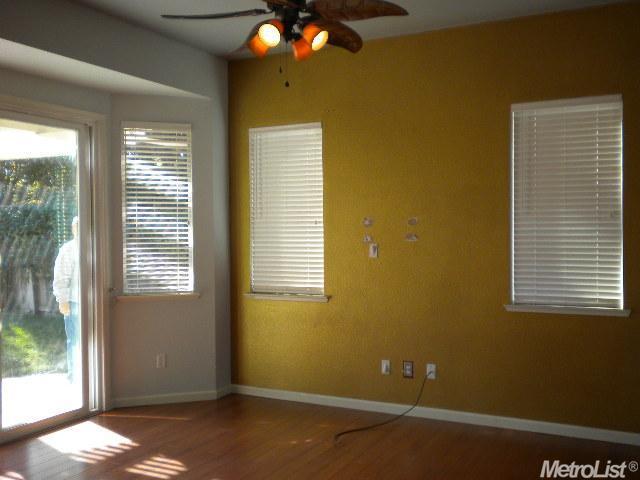 1054 Steele Way, Galt, CA 95632 photo 6