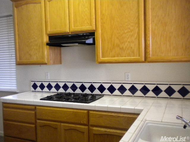 1054 Steele Way, Galt, CA 95632 photo 11