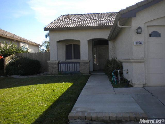 1054 Steele Way, Galt, CA 95632 photo 2