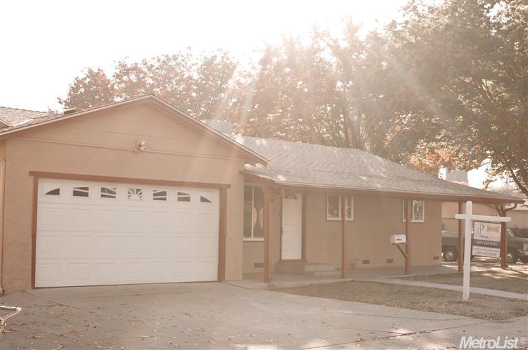 1812 Bloxham St, Modesto, CA 95355 photo 1