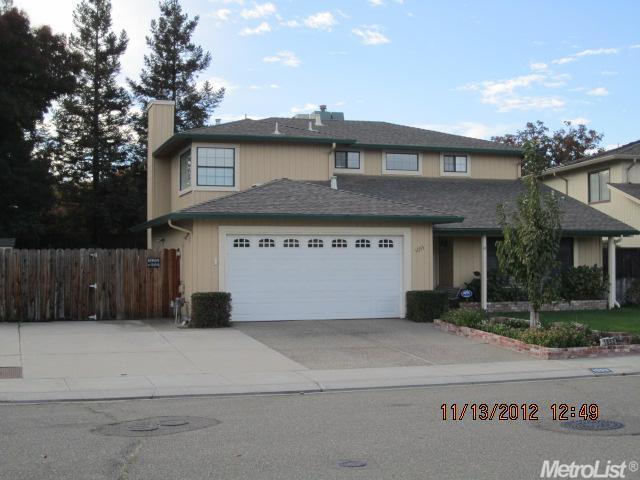1053 Sunfish Dr, Manteca, CA 95337 photo 1