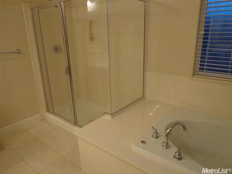 4024 Calais Ct, Modesto, CA 95356 photo 16