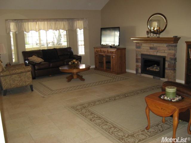 537 Moe Dr, Patterson, CA 95363 photo 11