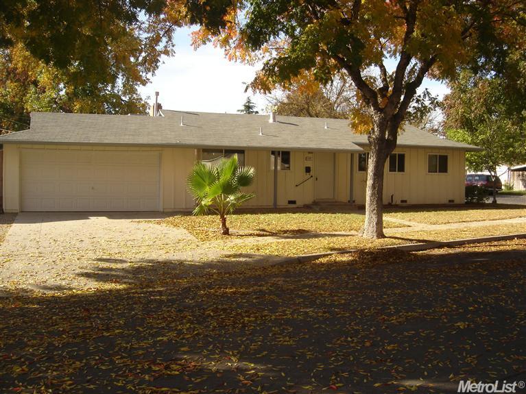 2101 Budd St, Modesto, CA 95350 photo 2