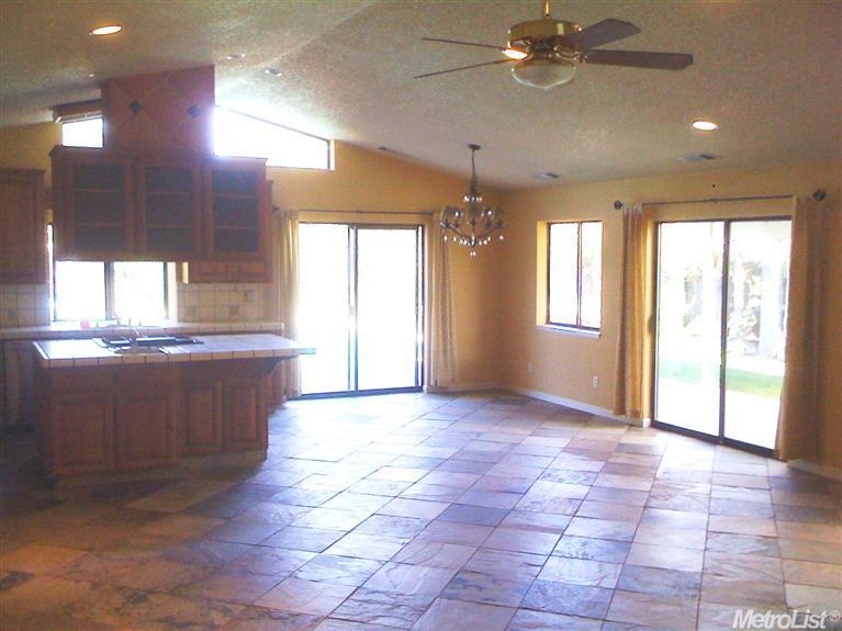 2401 Naas Ct, Modesto, CA 95358 photo 4