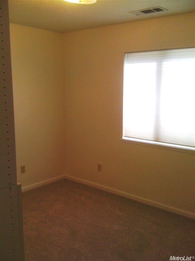 2401 Naas Ct, Modesto, CA 95358 photo 8