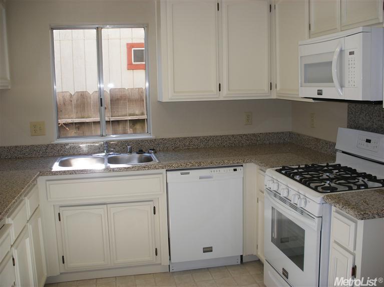 1208 Cape Cod Dr, Modesto, CA 95358 photo 7