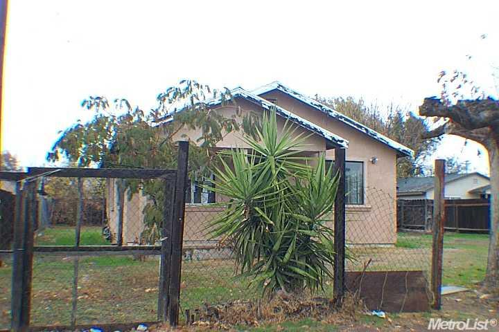 1809 Kenneth St, Modesto, CA 95351 photo 1