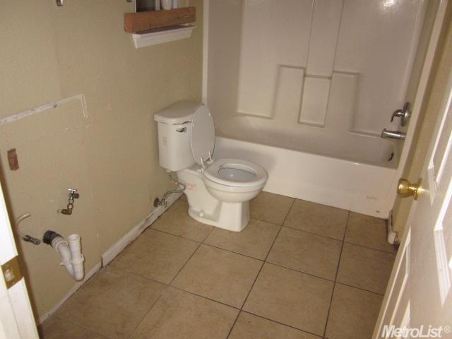 1825 Denver St, Modesto, CA 95358 photo 5