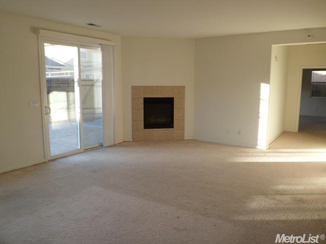 333 Wolfpack Ct, Patterson, CA 95363 photo 2