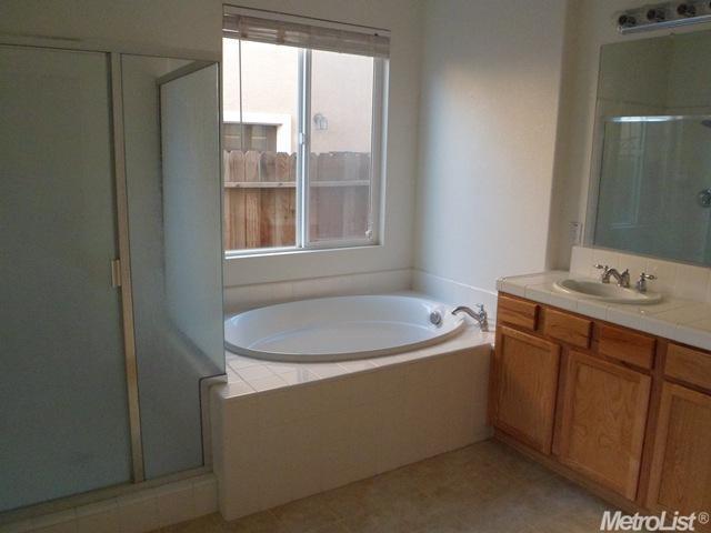 333 Wolfpack Ct, Patterson, CA 95363 photo 12