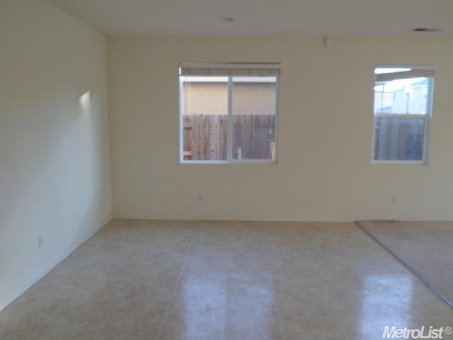 333 Wolfpack Ct, Patterson, CA 95363 photo 9