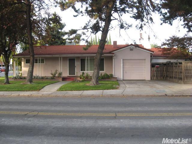 2203 Miller Ave, Modesto, CA 95354 photo 1