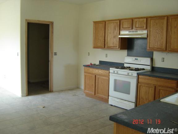 1930 Landreth Ln, Manteca, CA 95336 photo 2