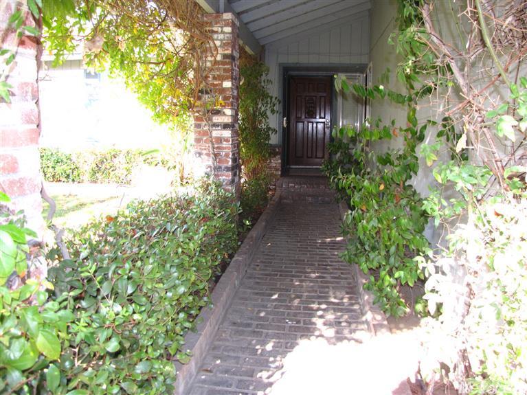 1453 Castaway, Manteca, CA 95337 photo 3