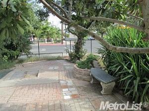 256 Grove Ave, Oakdale, CA 95361 photo 2