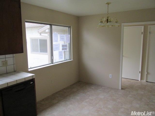 843 Agate Ave, Manteca, CA 95336 photo 3