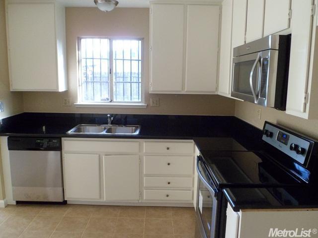 608 Stratton Ave, Modesto, CA 95351 photo 6