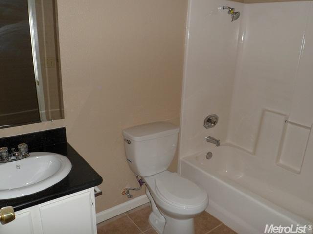 608 Stratton Ave, Modesto, CA 95351 photo 11