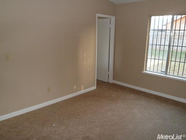 608 Stratton Ave, Modesto, CA 95351 photo 9