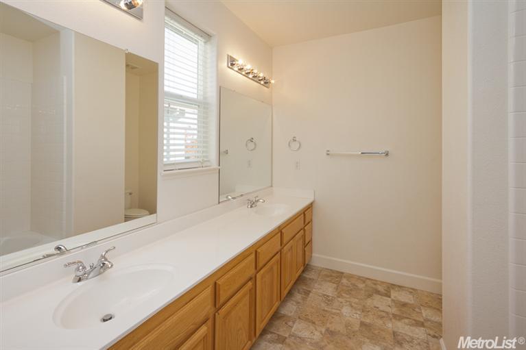 858 Bluestone Cir, Folsom, CA 95630 photo 10
