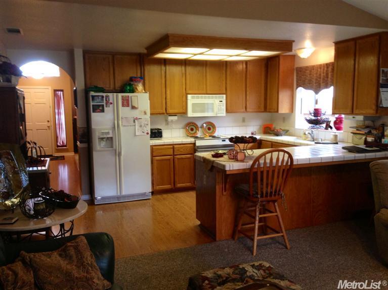 510 Meadowland Dr, Ripon, CA 95366 photo 3