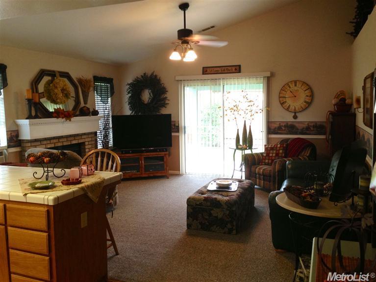 510 Meadowland Dr, Ripon, CA 95366 photo 2