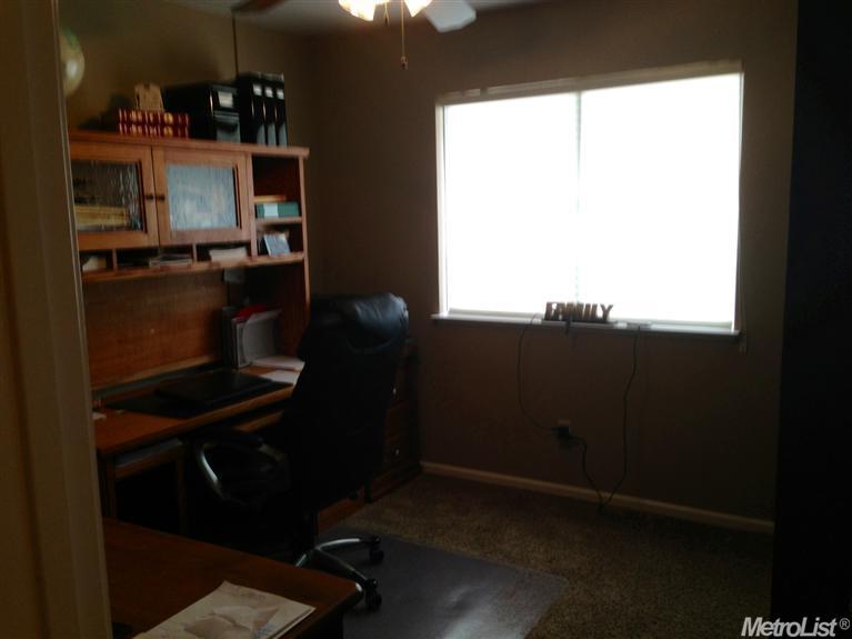 510 Meadowland Dr, Ripon, CA 95366 photo 9