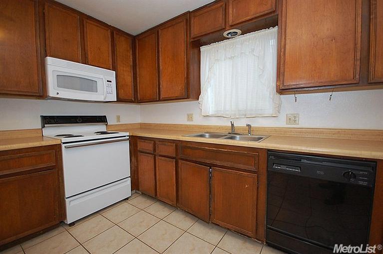 340 Clark St, Turlock, CA 95380 photo 5