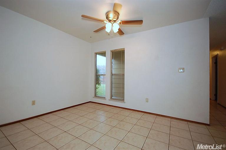 340 Clark St, Turlock, CA 95380 photo 6