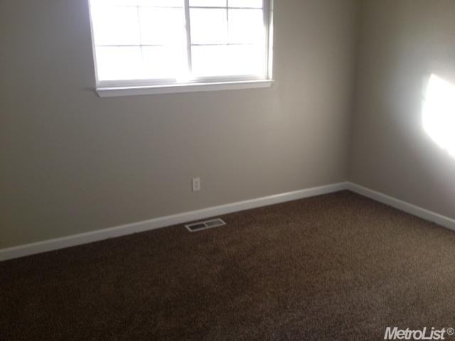 2708 Campbell Ln, Modesto, CA 95350 photo 9