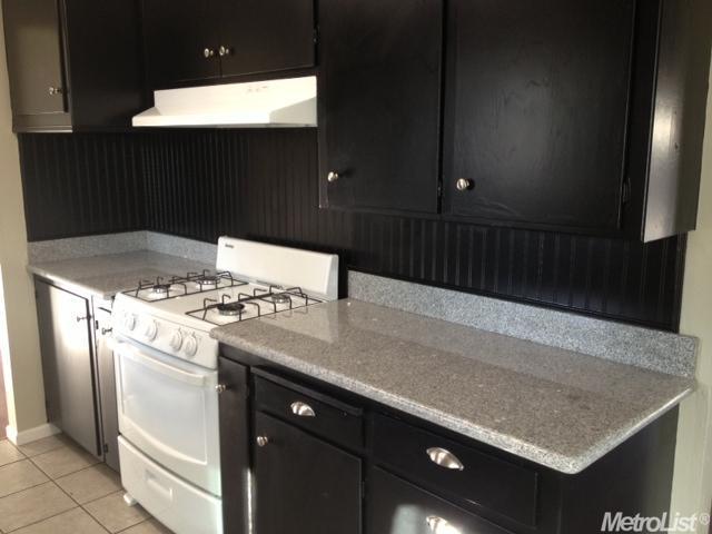 2708 Campbell Ln, Modesto, CA 95350 photo 2