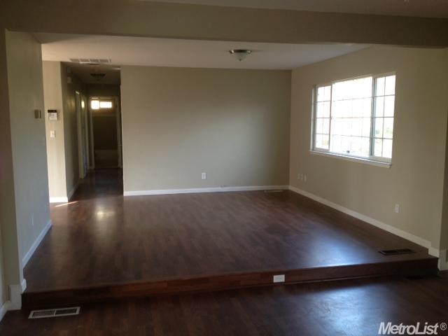 2708 Campbell Ln, Modesto, CA 95350 photo 4