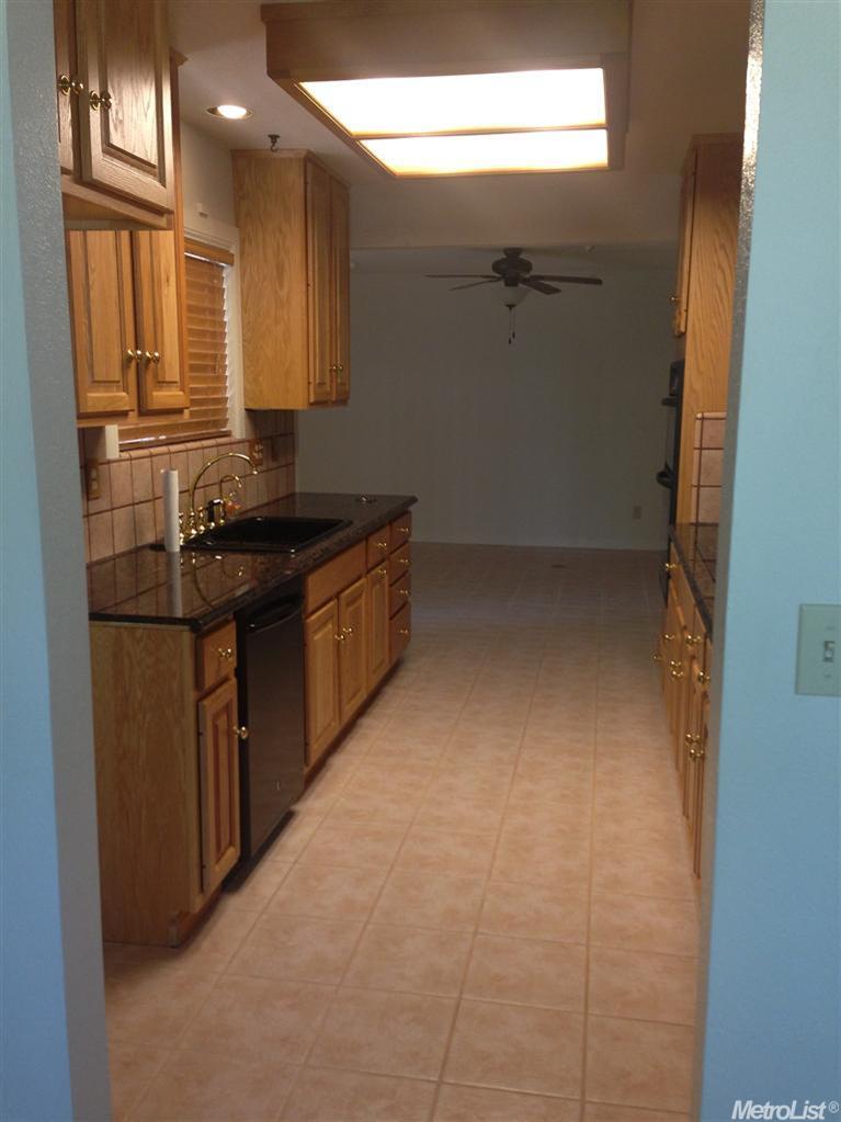 812 Foxfire Dr, Manteca, CA 95337 photo 5