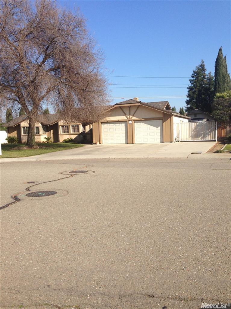 812 Foxfire Dr, Manteca, CA 95337 photo 2
