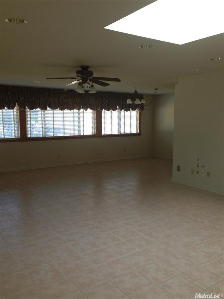 812 Foxfire Dr, Manteca, CA 95337 photo 3