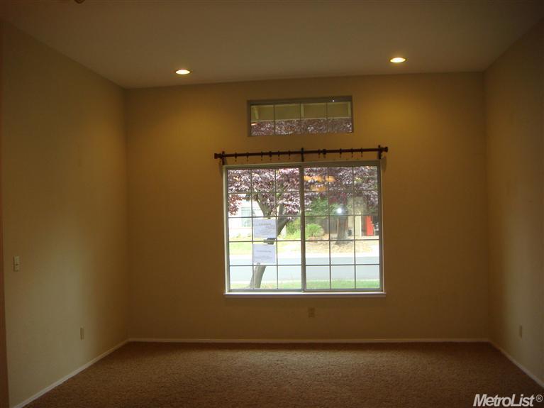 2946 Avon Rd, Rocklin, CA 95765 photo 3