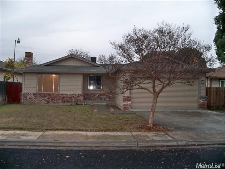 1296 Expedition St, Turlock, CA 95380 photo 1