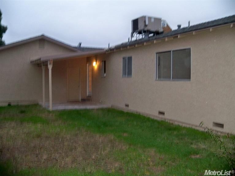 1296 Expedition St, Turlock, CA 95380 photo 8