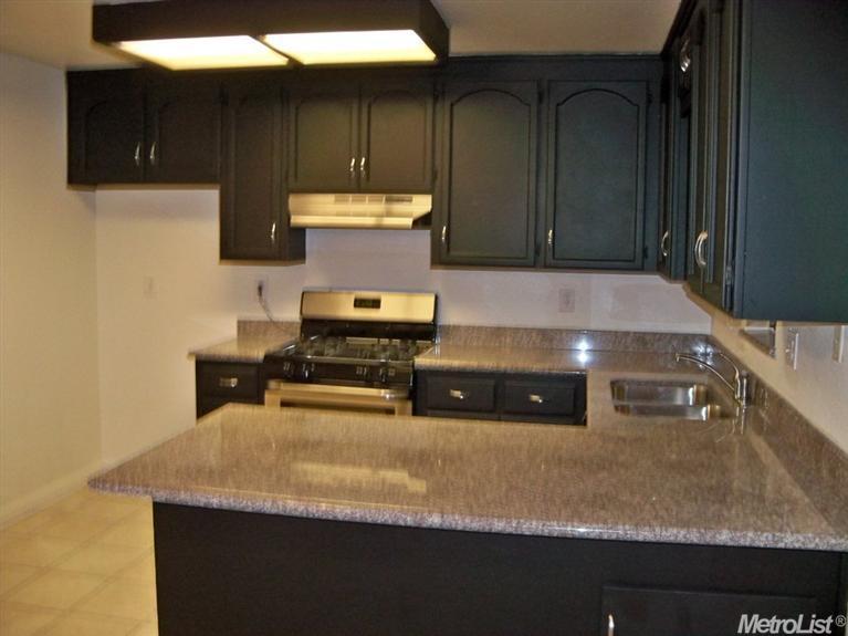 1296 Expedition St, Turlock, CA 95380 photo 3