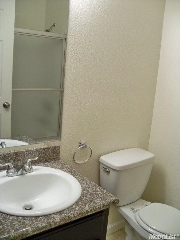 1296 Expedition St, Turlock, CA 95380 photo 5