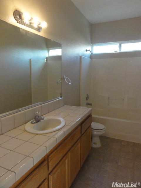 2127 Kennedy Ct, Chowchilla, CA 93610 photo 16