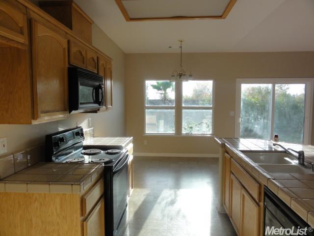2127 Kennedy Ct, Chowchilla, CA 93610 photo 7