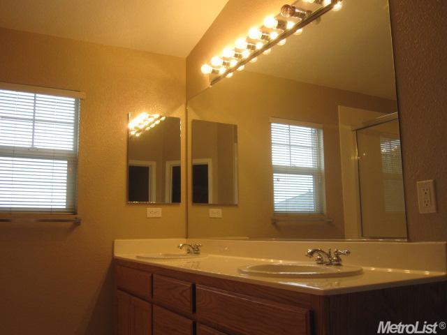 403 Lasata Dr, Tracy, CA 95377 photo 4