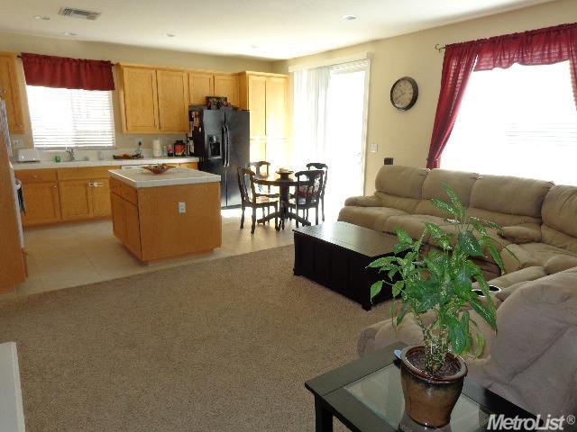3004 Collingham Ct, Modesto, CA 95355 photo 2