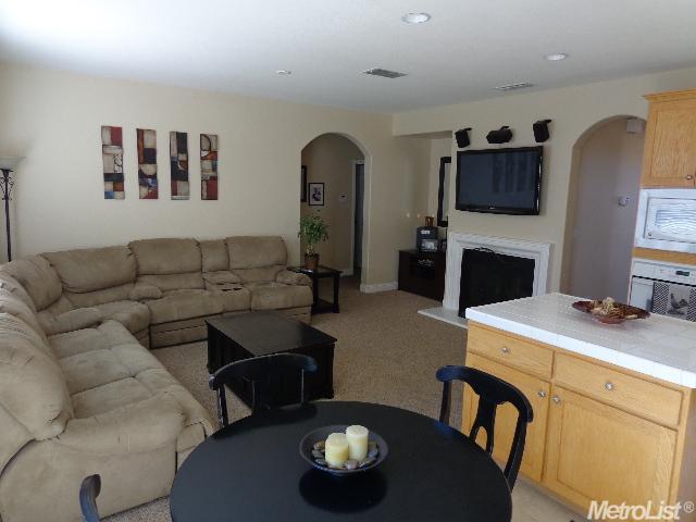 3004 Collingham Ct, Modesto, CA 95355 photo 4