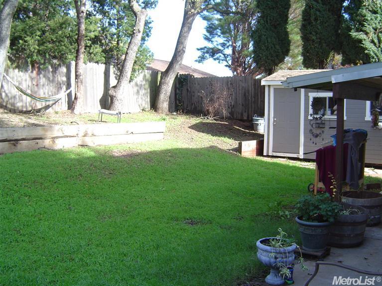 7019 Robin Rd, Fair Oaks, CA 95628 photo 3