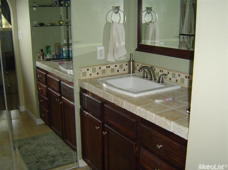 7019 Robin Rd, Fair Oaks, CA 95628 photo 8
